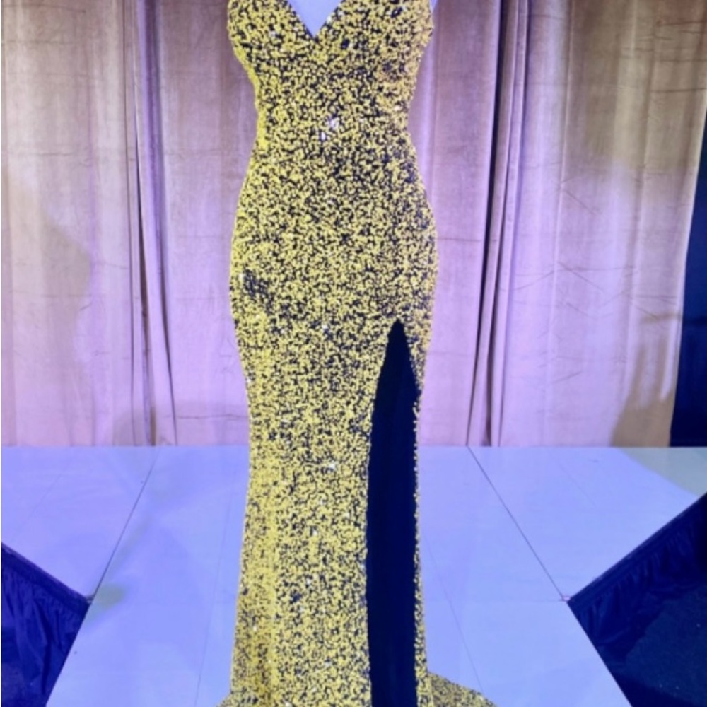 Elegant Yellow Evening Dress